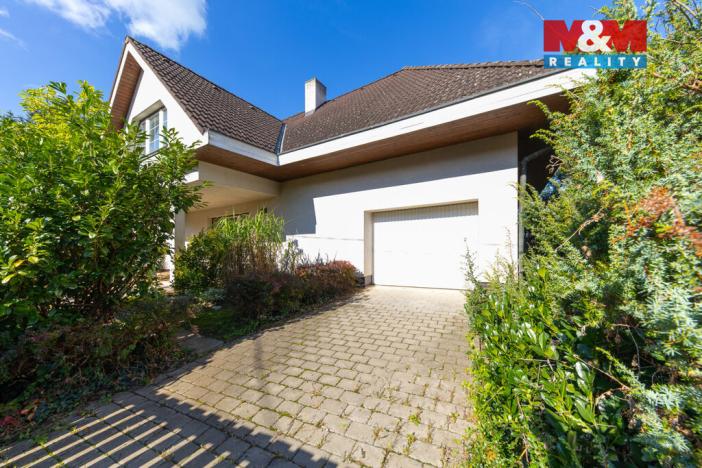 Prodej rodinného domu, Hradčany, Luční, 377 m2