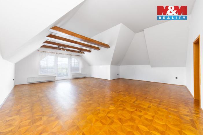 Prodej rodinného domu, Hradčany, Luční, 377 m2