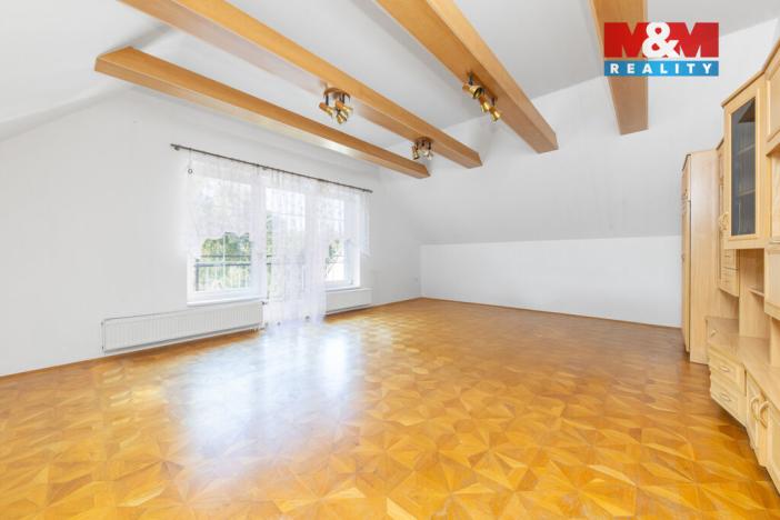 Prodej rodinného domu, Hradčany, Luční, 377 m2