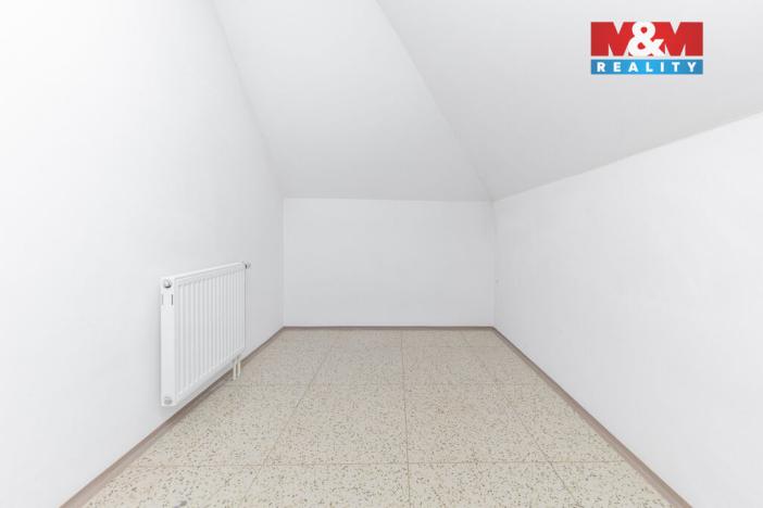 Prodej rodinného domu, Hradčany, Luční, 377 m2