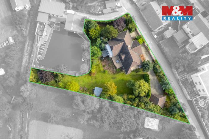 Prodej rodinného domu, Hradčany, Luční, 377 m2