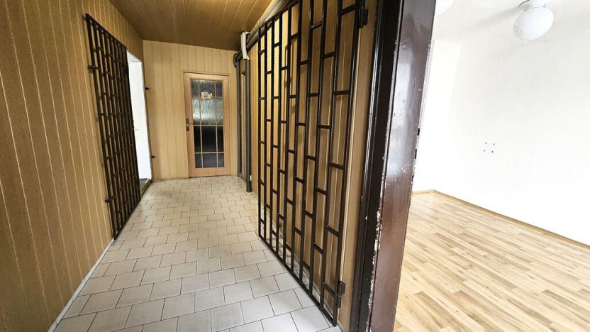 Pronájem obchodního prostoru, Nové Město pod Smrkem, Mírové náměstí, 150 m2