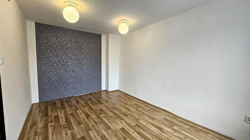 Pronájem obchodního prostoru, Nové Město pod Smrkem, Mírové náměstí, 150 m2