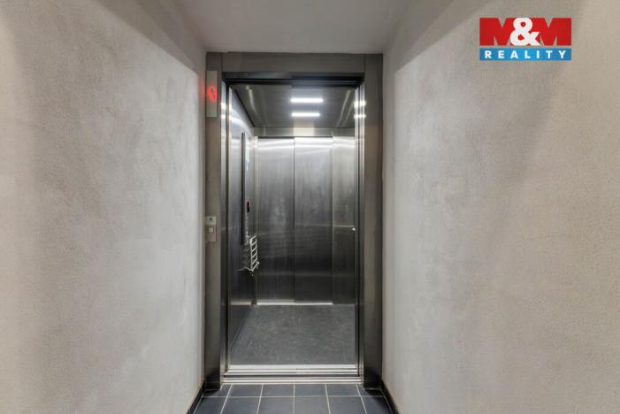 Prodej komerční nemovitosti, Kroměříž, Tovačovského, 106 m2