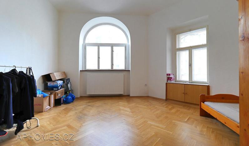 Pronájem bytu 2+1, Praha - Nové Město, Na Moráni, 62 m2