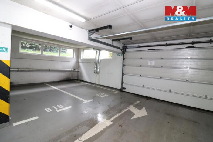 Prodej garážového stání, Praha, U Hostavického potoka, 10 m2