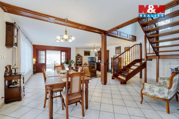 Prodej rodinného domu, Veleň - Mírovice, Na návsi, 478 m2