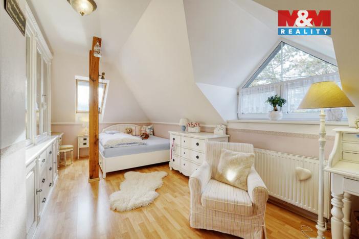 Prodej rodinného domu, Veleň - Mírovice, Na návsi, 478 m2