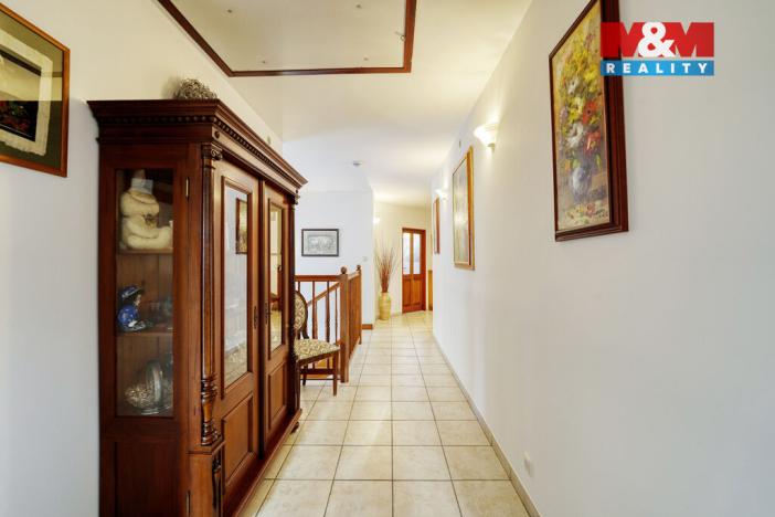 Prodej rodinného domu, Veleň - Mírovice, Na návsi, 478 m2