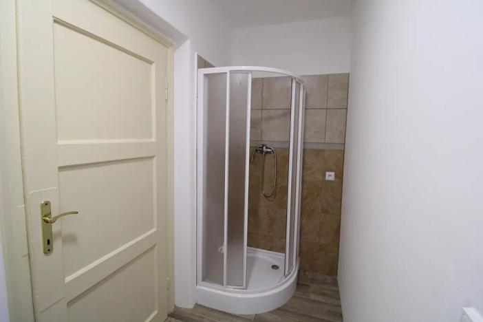 Prodej bytu 2+1, Karlovy Vary, Nejdecká, 61 m2