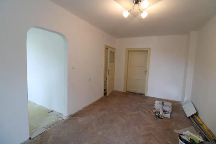 Prodej bytu 2+1, Karlovy Vary, Nejdecká, 61 m2