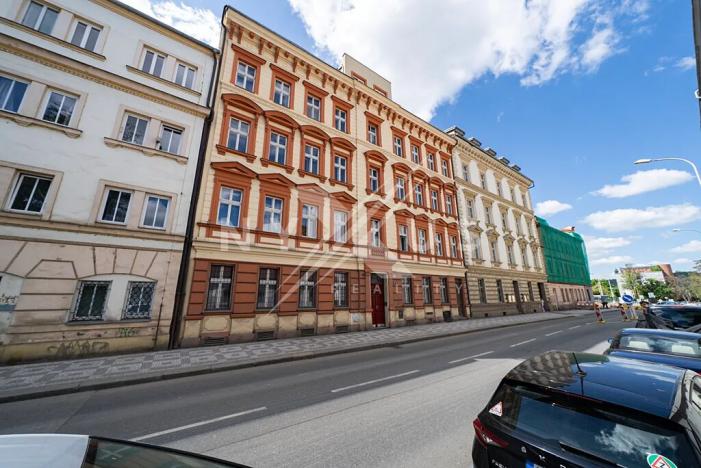 Pronájem kanceláře, Praha - Holešovice, Bubenská, 84 m2