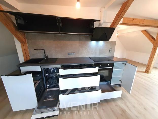 Prodej bytu 1+kk, Jablonec nad Nisou, Anenské náměstí, 59 m2