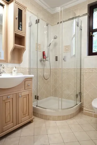 Prodej bytu 4+1, Karlovy Vary, Tylova, 182 m2