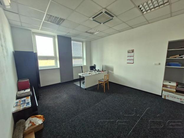 Prodej obchodního prostoru, Znojmo, Vídeňská třída, 5100 m2