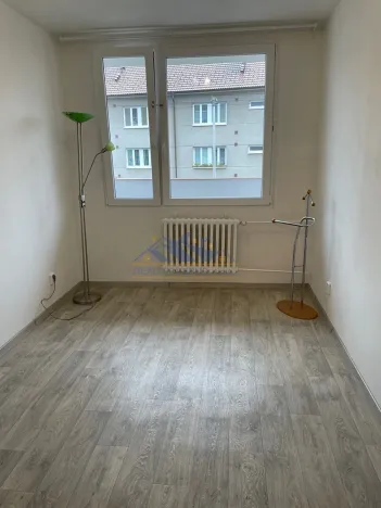 Pronájem bytu 2+kk, Komárov, Mládežnická, 56 m2
