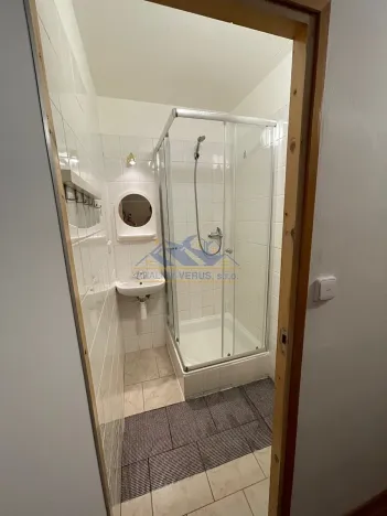 Pronájem bytu 2+kk, Komárov, Mládežnická, 56 m2