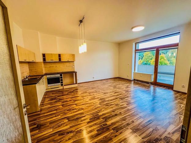 Prodej bytu 3+kk, Mikulov, Bezručova, 77 m2