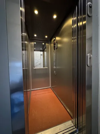 Prodej bytu 3+kk, Praha - Holešovice, Dobrovského, 70 m2