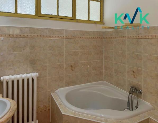 Prodej bytu 4+1, Karlovy Vary, Moskevská, 120 m2