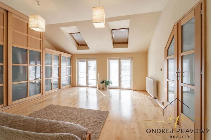 Prodej rodinného domu, Lety, Sokolská, 265 m2