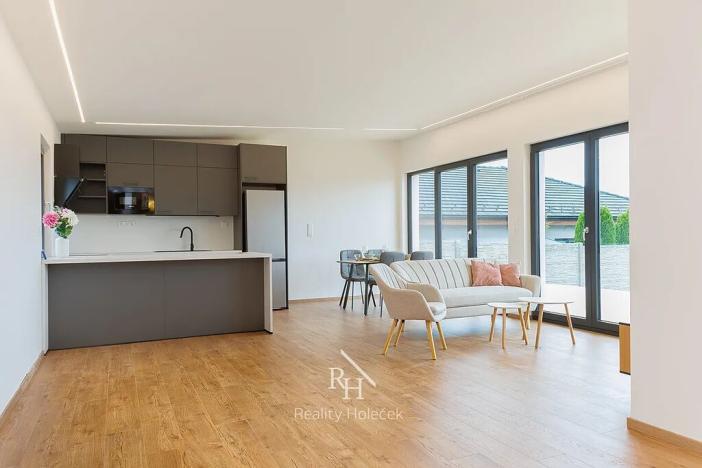 Prodej rodinného domu, Svinaře, Větrná, 156 m2