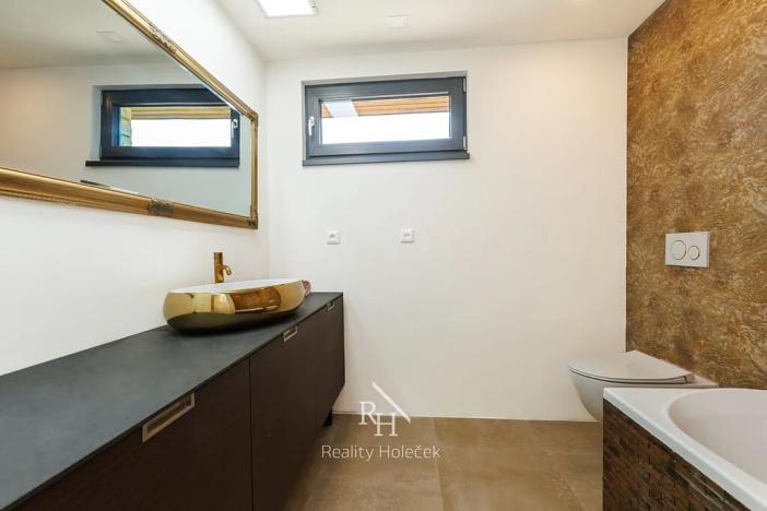 Prodej rodinného domu, Svinaře, Větrná, 156 m2