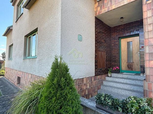 Prodej rodinného domu, Břasy, 240 m2