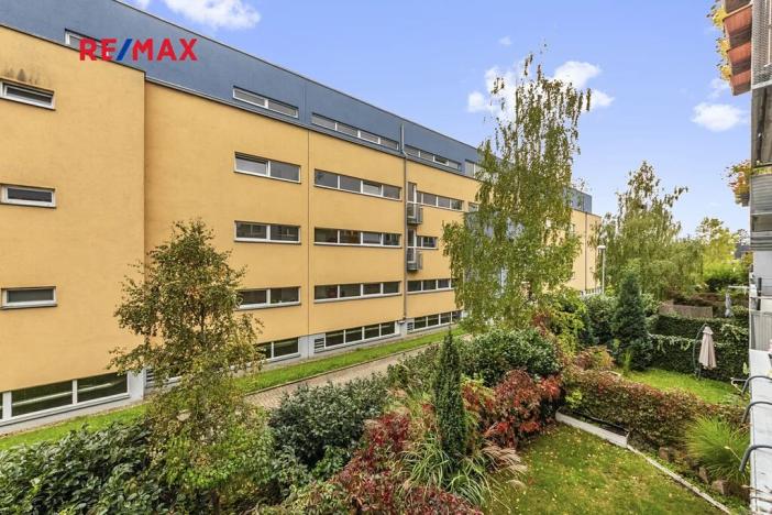 Prodej bytu 1+kk, Praha - Hostavice, U Hostavického potoka, 36 m2