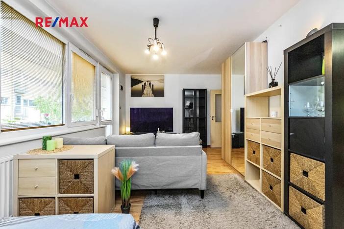 Prodej bytu 1+kk, Praha - Hostavice, U Hostavického potoka, 36 m2