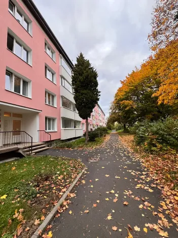 Prodej bytu 3+1, Karlovy Vary, Maďarská, 61 m2