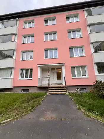 Prodej bytu 3+1, Karlovy Vary, Maďarská, 61 m2