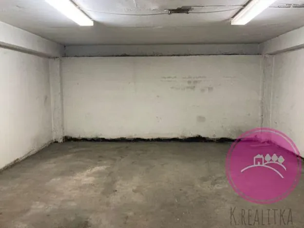 Pronájem garáže, Olomouc, Albertova, 18 m2