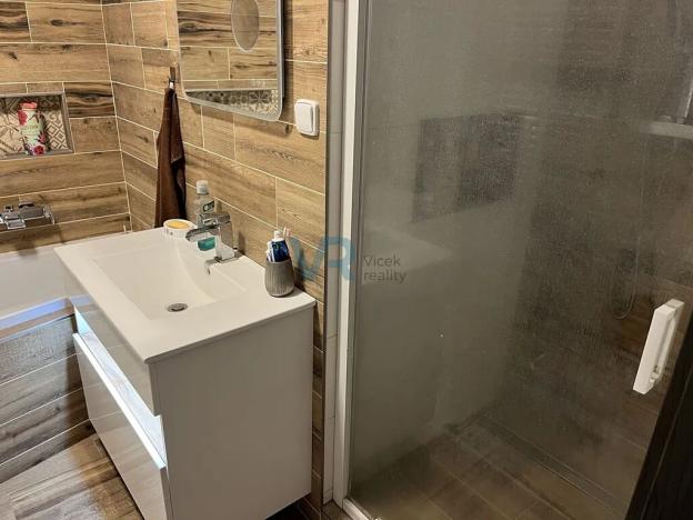 Pronájem bytu 3+1, Lišov, Čechova, 65 m2