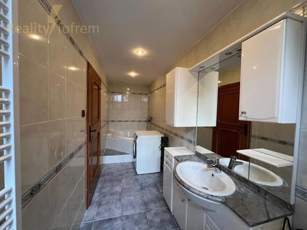 Prodej bytu 6+kk a větší, Bohumín, 435 m2