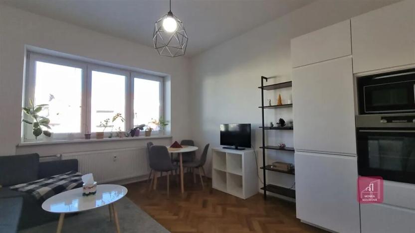 Pronájem bytu 2+kk, Brno, Mojmírovo náměstí, 45 m2