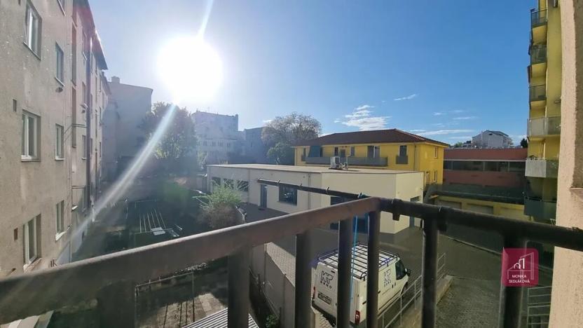 Pronájem bytu 2+kk, Brno, Mojmírovo náměstí, 45 m2
