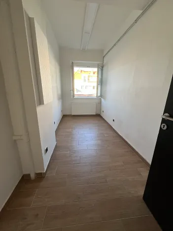 Pronájem kanceláře, Nymburk, Náměstí Přemyslovců, 17 m2