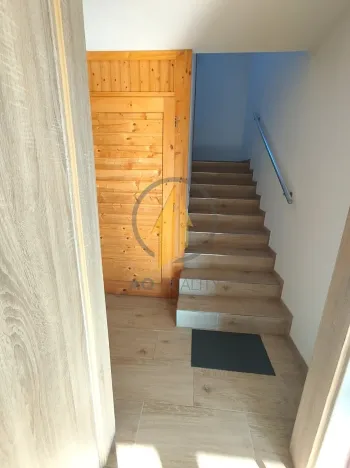 Pronájem rodinného domu, Klokočí, 248 m2