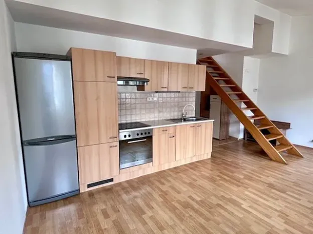 Pronájem bytu 2+kk, Praha - Libeň, V zahradách, 57 m2