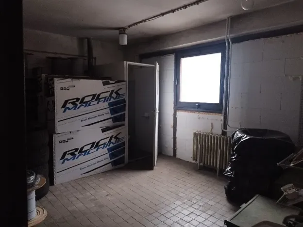 Pronájem výrobních prostor, Hradec Králové, Vážní, 630 m2