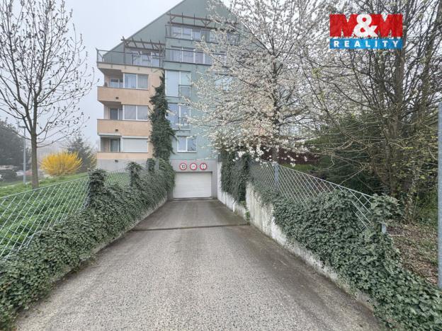 Prodej garážového stání, Praha - Kbely, Pod Nouzovem, 16 m2