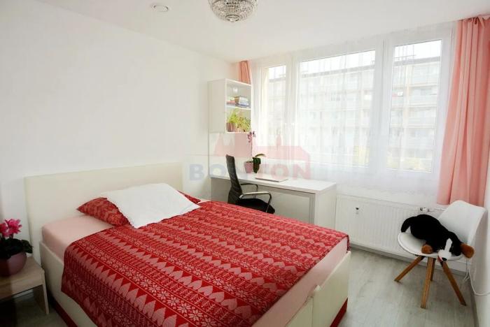 Prodej bytu 3+1, Praha - Podolí, Kaplická, 62 m2
