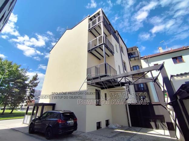 Pronájem bytu 2+kk, České Budějovice, Fráni Šrámka, 59 m2
