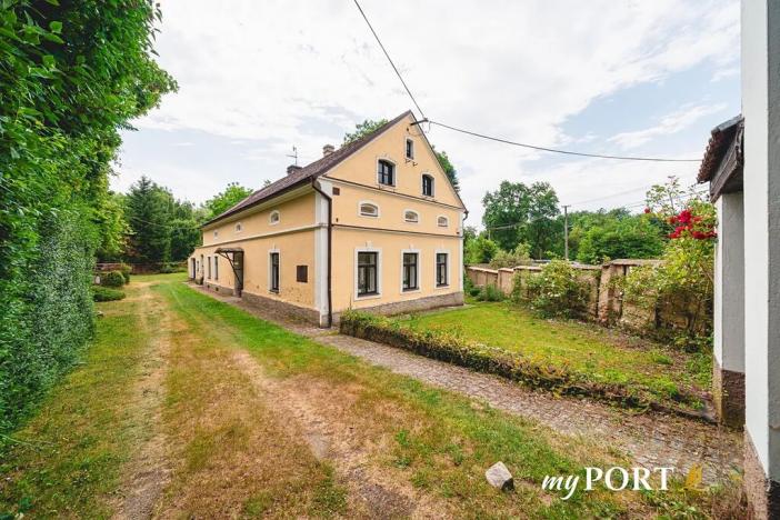 Prodej rodinného domu, Kostelec, 200 m2