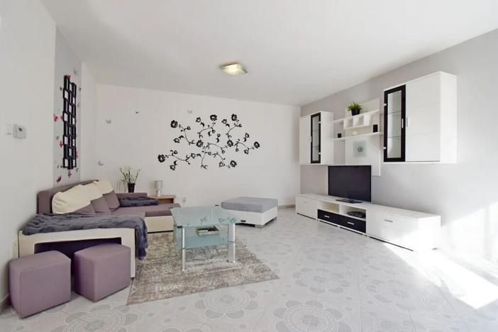 Pronájem rodinného domu, Praha - Stodůlky, Pod viaduktem, 380 m2