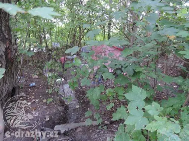 Dražba lesa, Kladno, 2465 m2