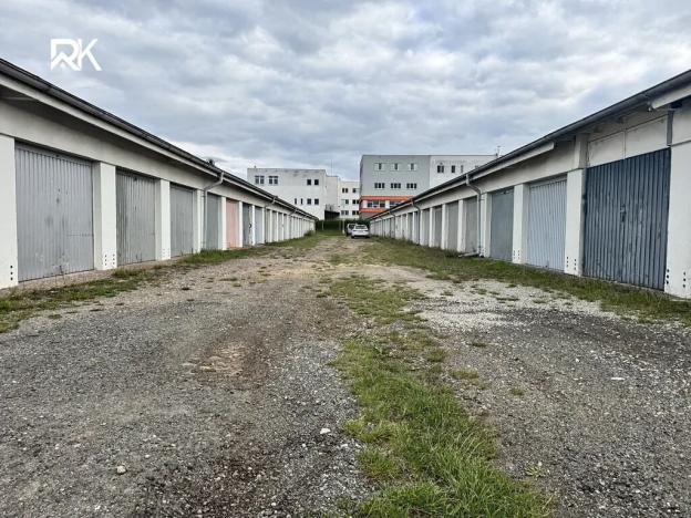 Prodej garáže, Hradec Králové, U Mostku, 19 m2