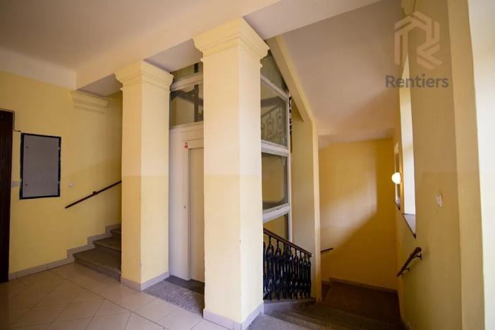 Pronájem bytu 1+kk, Praha - Smíchov, Na Valentince, 48 m2