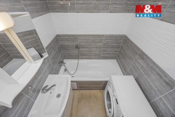 Pronájem bytu 3+1, Hronov, Hostovského, 71 m2